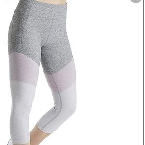 Calvin Klein Cropped Performance Leggings
